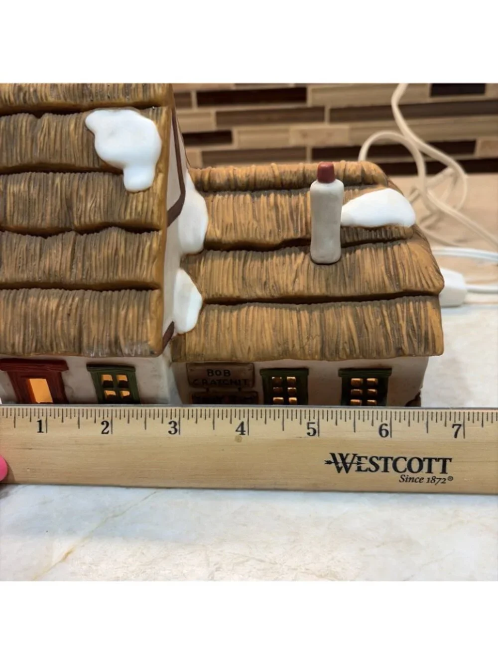 Dept 56 Heritage Village Dickens' Village Cottage of Bob Cratchit & Tiny Tim